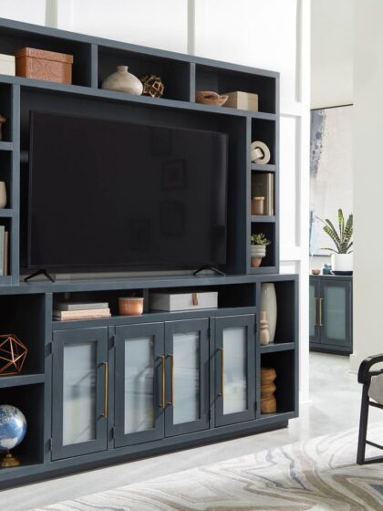 84" Hutch