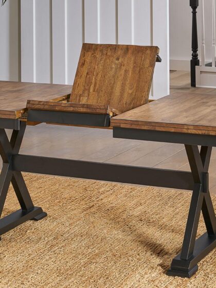 TRESTLE TABLE