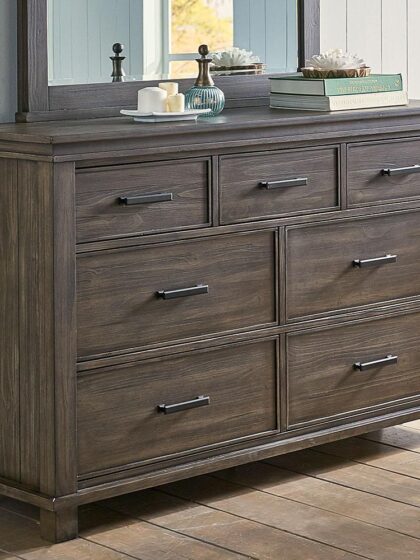 DRESSER