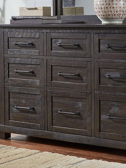 DRESSER