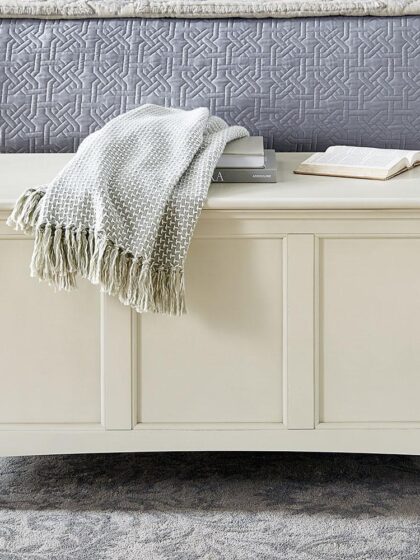 CEDAR LINED BLANKET TRUNK