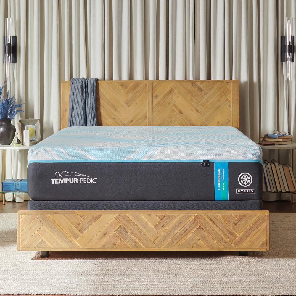 Tempur-LuxeBreeze(R) Medium Hybrid Cal King